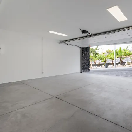 Superior 1 - Casangular By Upper *