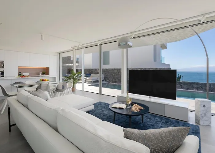 Superior 1 - Casangular By Upper 아데제