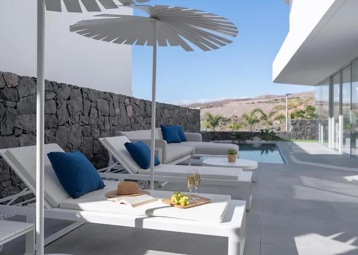 Superior 1 - Casangular By Upper Адехе